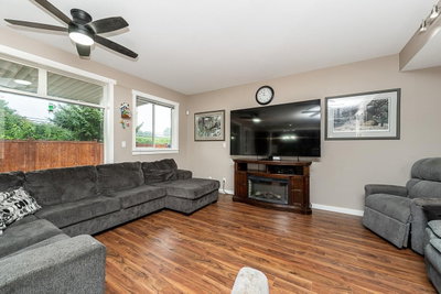 27144 25A Avenue | Langley British Columbia | Slide Image Seven
