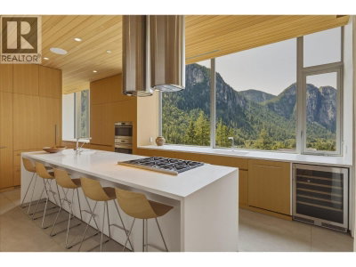 38574 HIGH CREEK Drive | Squamish British Columbia | Slide Image Twelve