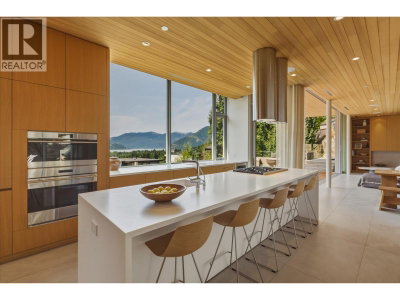 38574 HIGH CREEK Drive | Squamish British Columbia | Slide Image Fourteen