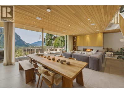 38574 HIGH CREEK Drive | Squamish British Columbia | Slide Image Six