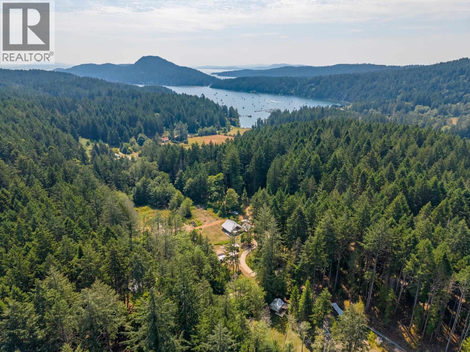4501 SHORT Road, Pender Island, British Columbia V0N 2M1