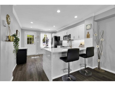 15175 62A Avenue | Surrey British Columbia | Slide Image Ten