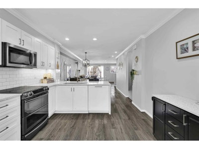15175 62A Avenue | Surrey British Columbia | Slide Image Twelve