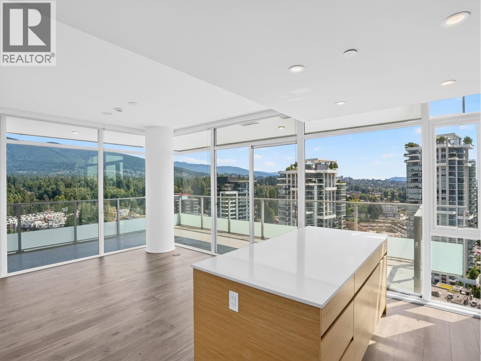 200 KLAHANIE Court, West Vancouver, British Columbia V6Z 2P8