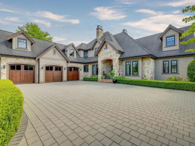 20152 2 Avenue | Langley British Columbia | Slide Image Two
