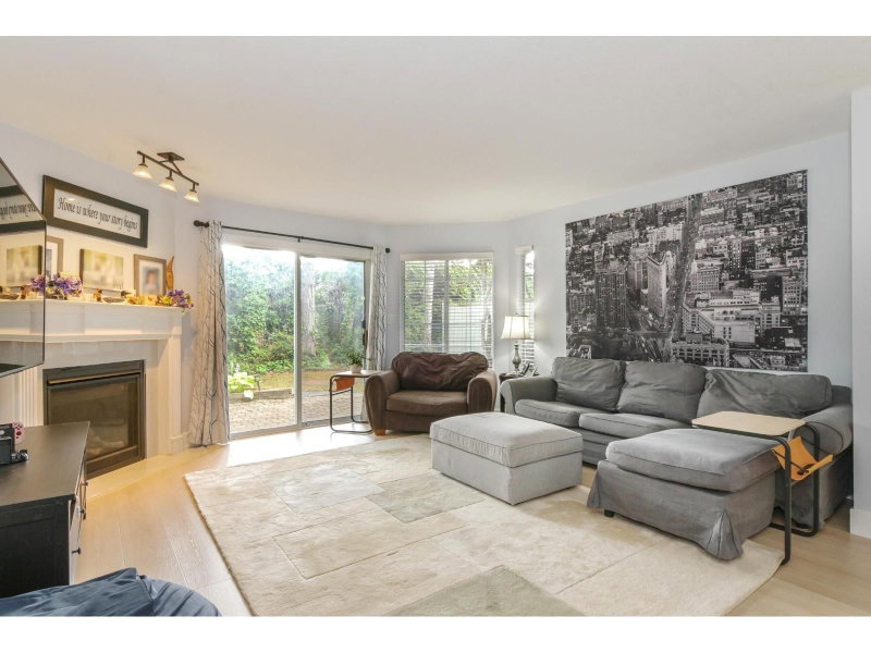 16335 14 Avenue Surrey British Columbia, V4A 1H2 - 3 Bedrooms Condo For Sale