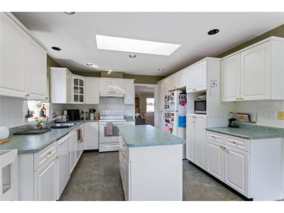 21549 50A Avenue | Langley British Columbia | Slide Image Ten