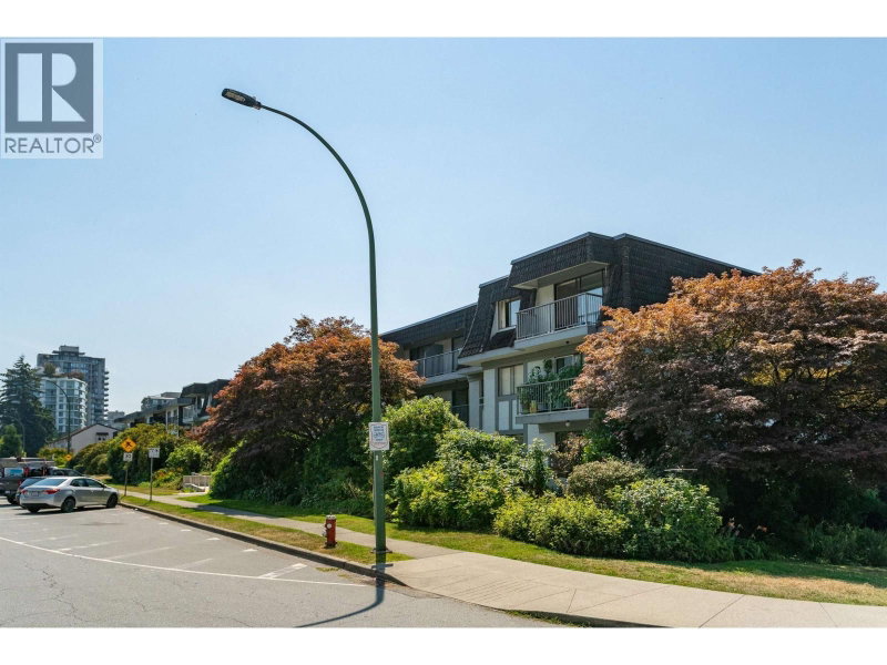 275 2ND Street North Vancouver British Columbia, V7M 1C9 - 1 Bedroom Condo For Sale