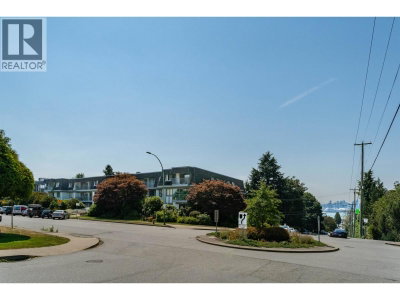 275 2ND Street | North Vancouver British Columbia | Slide Image Twenty