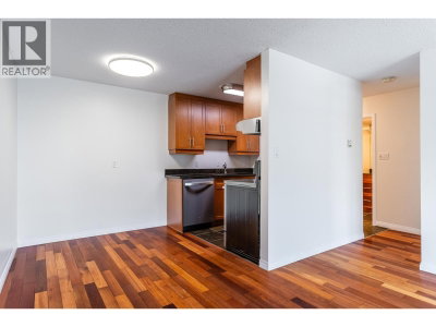 275 2ND Street | North Vancouver British Columbia | Slide Image Eight