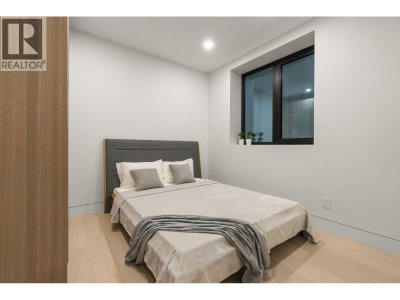 1066 FULTON Avenue | West Vancouver British Columbia | Slide Image Thirty-six