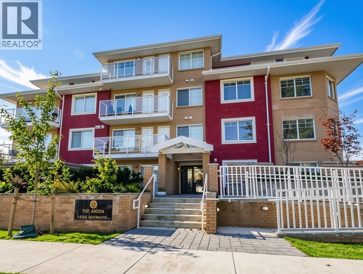 1990 WESTMINSTER Avenue, Port Coquitlam, British Columbia V3B 1E8