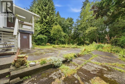 1388 CAMBRIDGE Drive | Coquitlam British Columbia | Slide Image Six