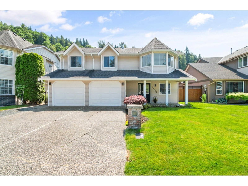 10148 BEAVER Crescent Chilliwack British Columbia, V2P 7X4 - 6 Bedrooms Home For Sale