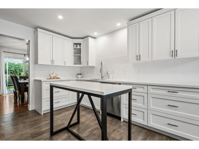 2803 MARBLE HILL Drive | Abbotsford British Columbia | Slide Image Six