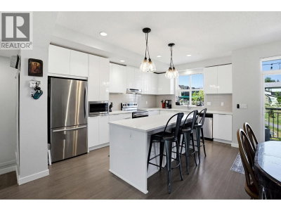 11295 PAZARENA Place | Maple Ridge British Columbia | Slide Image Seven