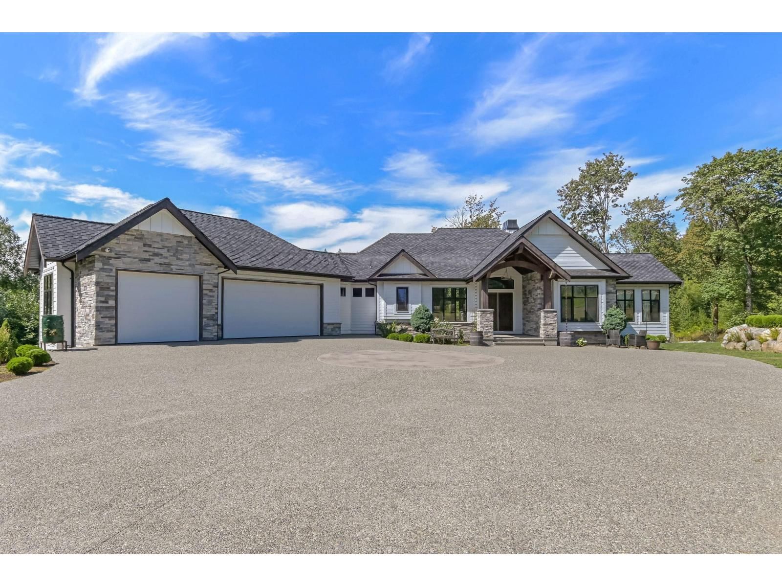 30675 SILVERHILL Avenue, Mission, British Columbia V4S 1G9