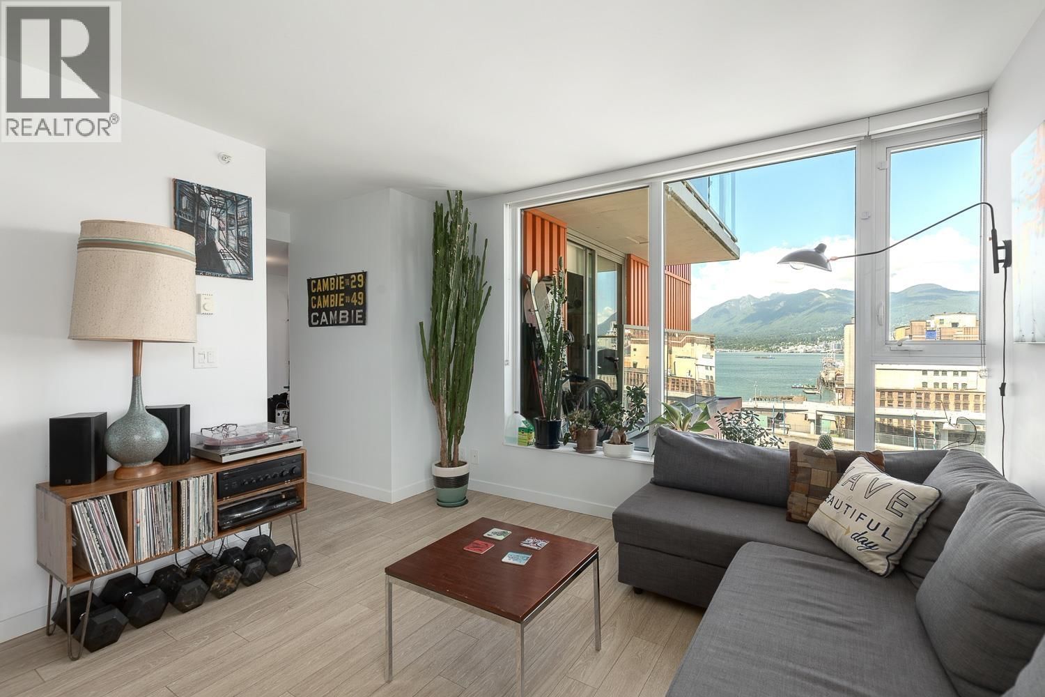 983 HASTINGS Street, Vancouver, British Columbia V6A 0G9