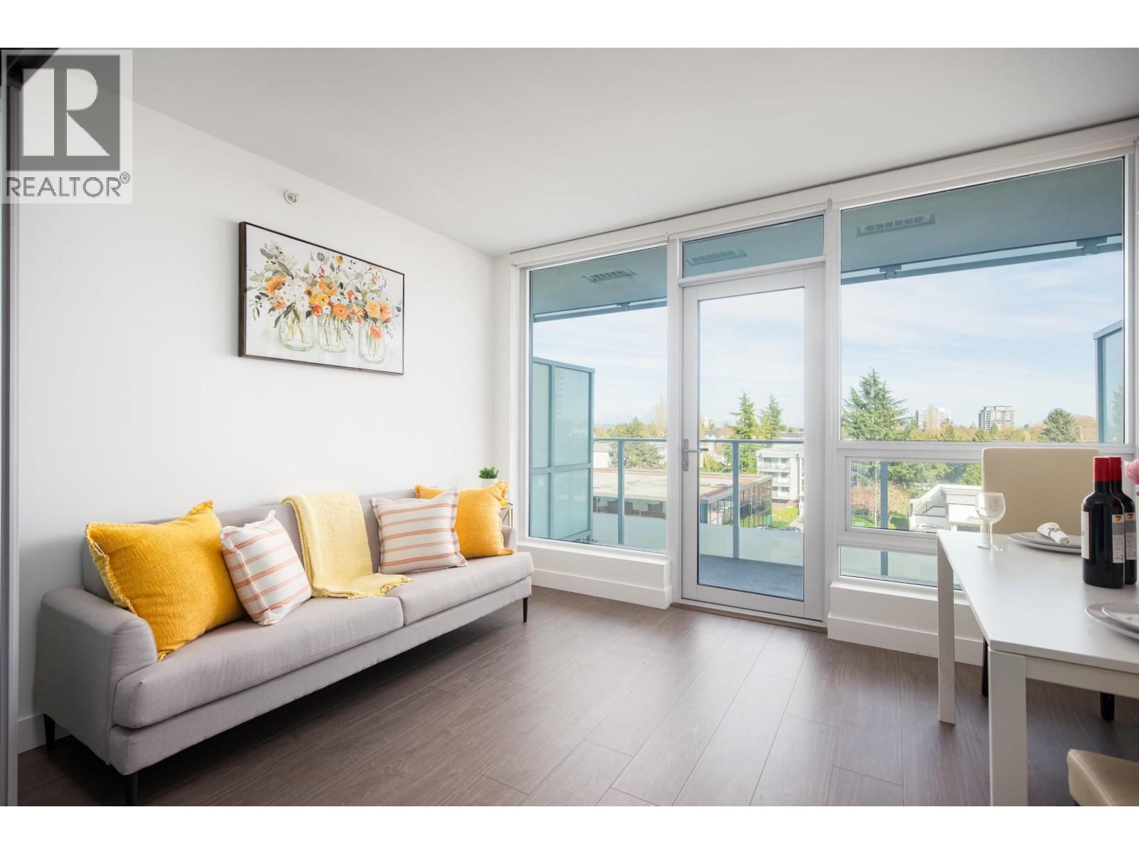 8133 COOK Road, Richmond, British Columbia V6Y 0L6