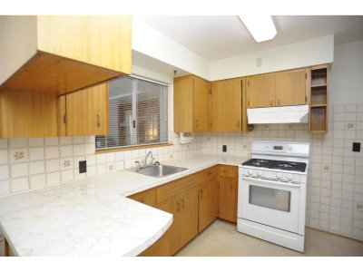 12754 15 Avenue | Surrey British Columbia | Slide Image Twelve