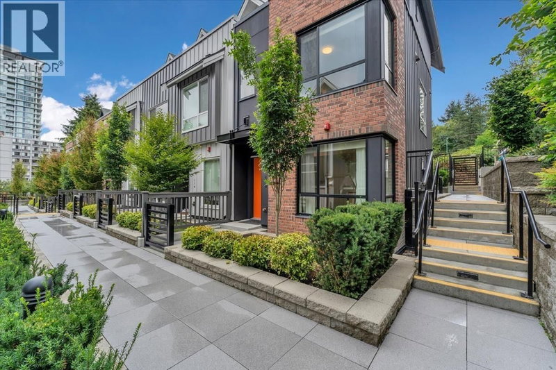 609 SYDNEY Avenue Coquitlam British Columbia, V3K 0H5 - 4 Bedrooms Condo For Sale