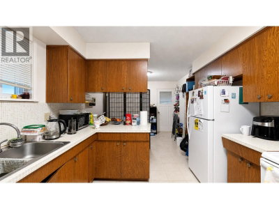 750 BETA Avenue | Burnaby British Columbia | Slide Image Thirteen