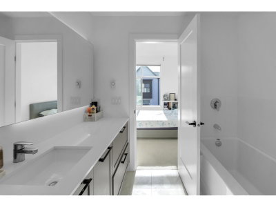 17568 57A Avenue | Surrey British Columbia | Slide Image Sixteen