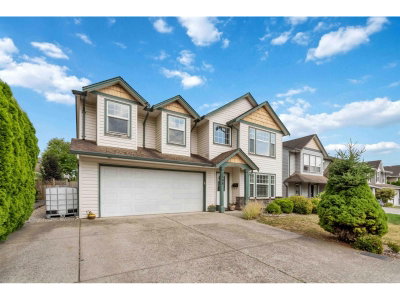 3588 CRESTVIEW Avenue | Abbotsford British Columbia | Slide Image Three
