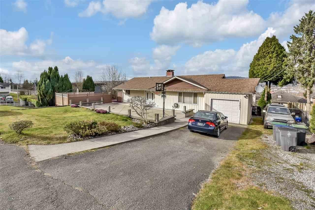 12031 101 Avenue, Surrey, British Columbia V3V 2Z2