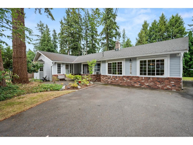 20218 42A Avenue Langley British Columbia, V3A 3B4 - 3 Bedrooms Home For Sale