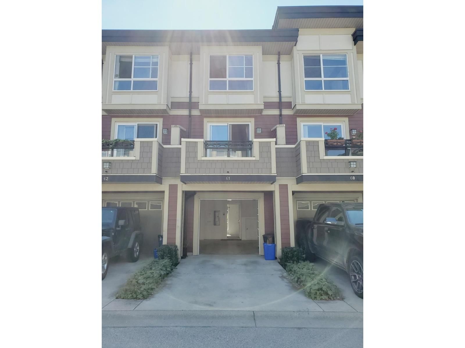 19477 72A Avenue, Surrey, British Columbia V4N 6M2