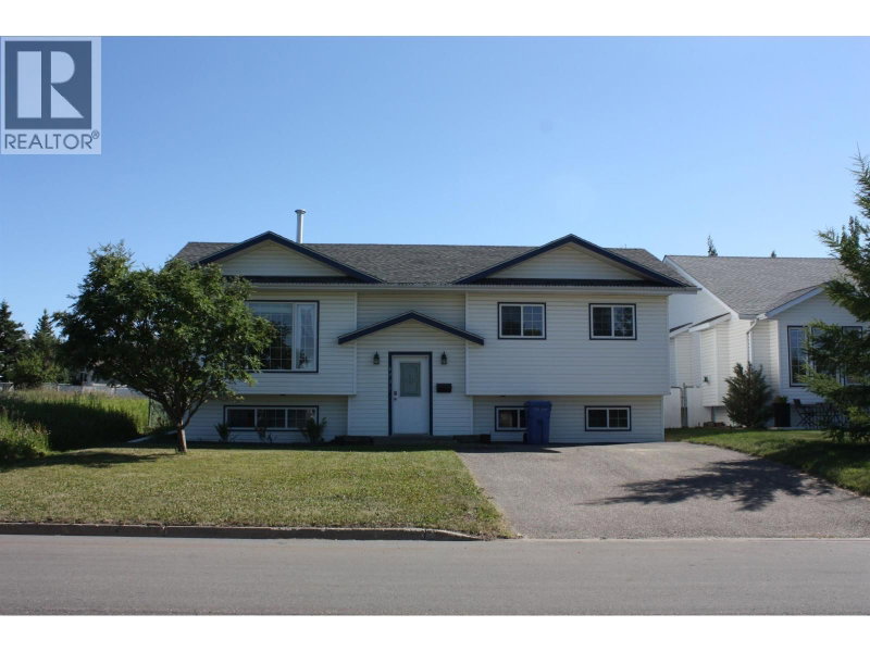 8931 115 Avenue Fort St. John British Columbia, V1J 6J3 - 5 Bedrooms Home For Sale
