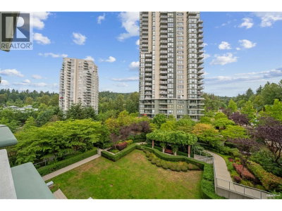 295 GUILDFORD Way | Port Moody British Columbia | Slide Image Thirteen