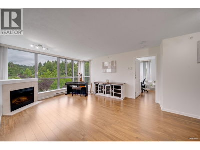295 GUILDFORD Way | Port Moody British Columbia | Slide Image Three