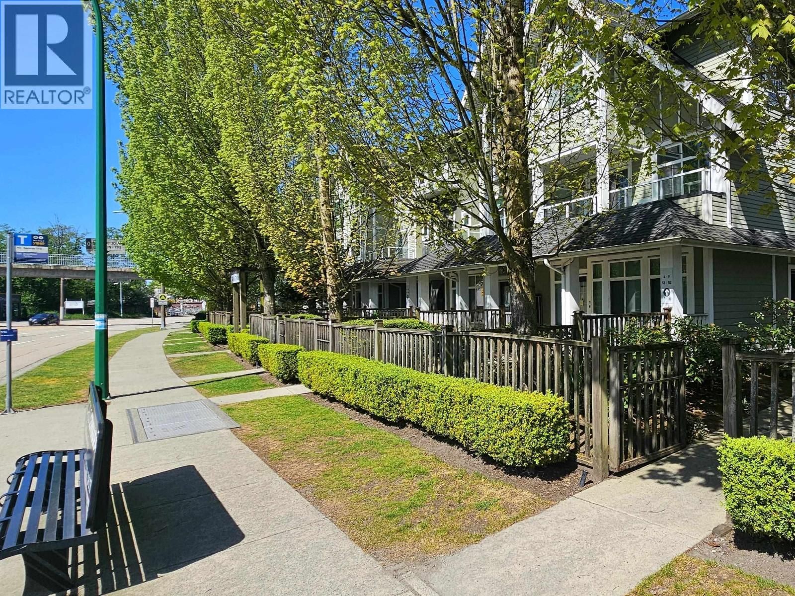 6965 HASTINGS Street, Burnaby, British Columbia V5B 4T8