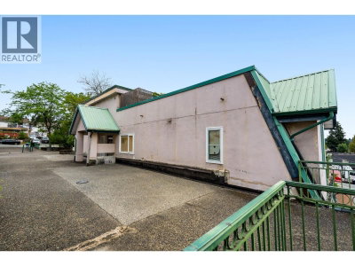 918 RODERICK Avenue | Coquitlam British Columbia | Slide Image Three