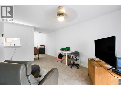 918 RODERICK Avenue | Coquitlam British Columbia | Slide Image Nine