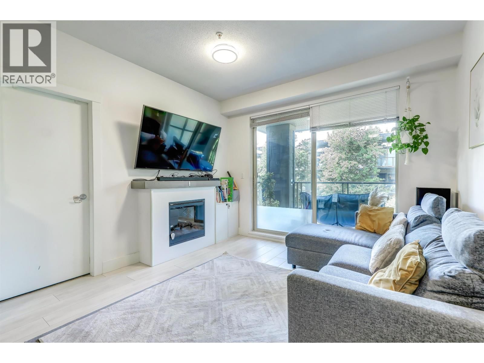 7478 BYRNEPARK Walk, Burnaby, British Columbia V3N 0B5