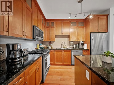 250 SALTER Street | New Westminster British Columbia | Slide Image Eight