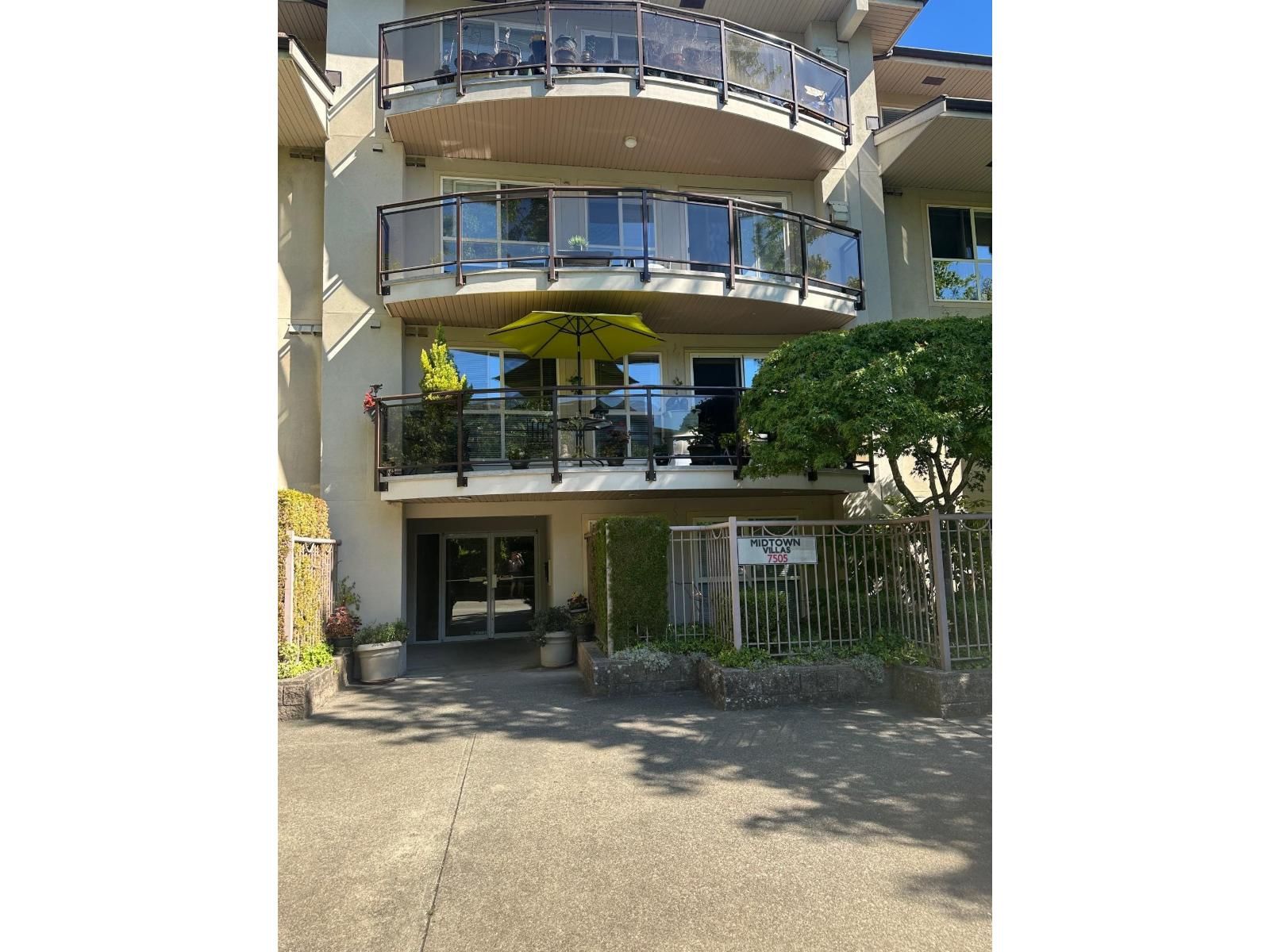 7505 138 Street, Surrey, British Columbia V3W 0W6