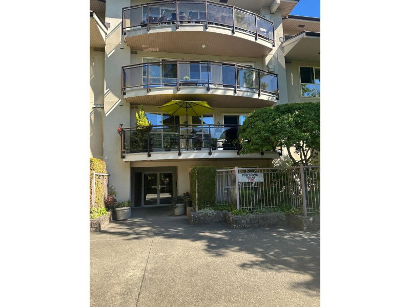7505 138 Street Surrey British Columbia, V3W 0W6 - 2 Bedrooms Condo For Sale