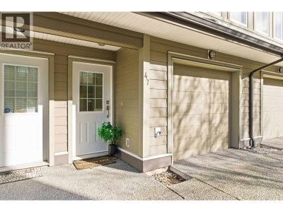 22865 TELOSKY Avenue | Maple Ridge British Columbia | Slide Image Three