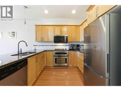 22865 TELOSKY Avenue | Maple Ridge British Columbia | Slide Image Six