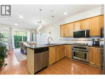 22865 TELOSKY Avenue | Maple Ridge British Columbia | Slide Image Seven