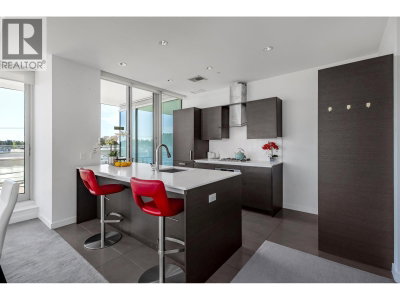5177 BRIGHOUSE Way | Richmond British Columbia | Slide Image Four