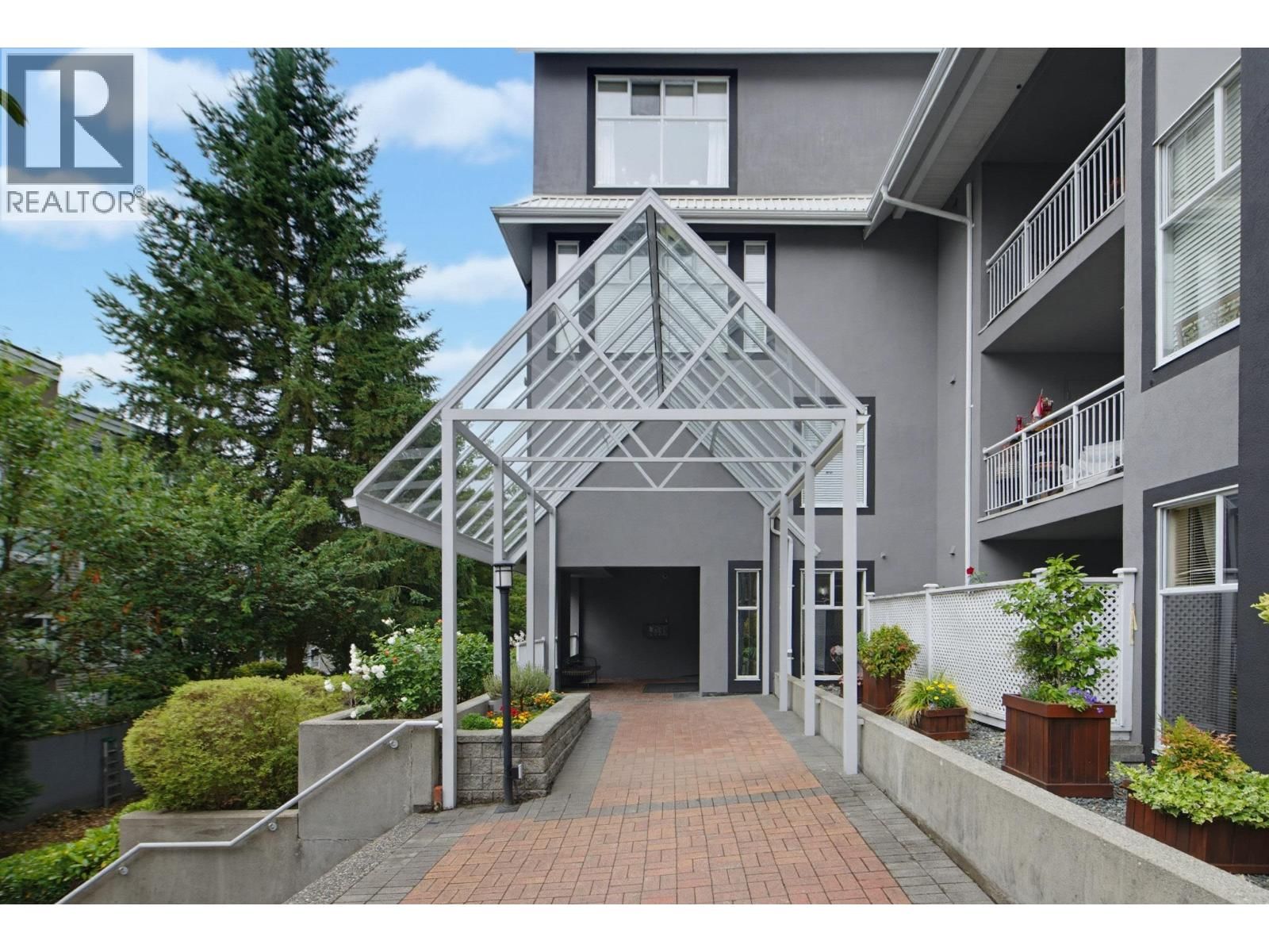 11609 227 Street, Maple Ridge, British Columbia V2Z 2Z9