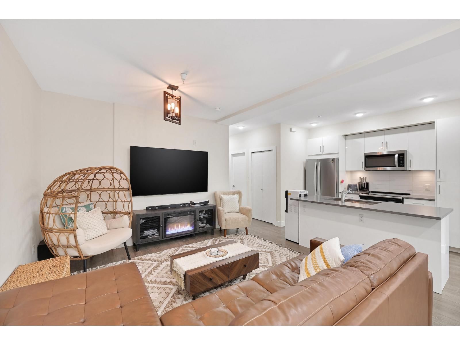 15351 101 Avenue, Surrey, British Columbia V3R 0G2