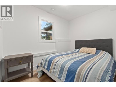 615 KINGS Road | North Vancouver British Columbia | Slide Image Twenty-seven