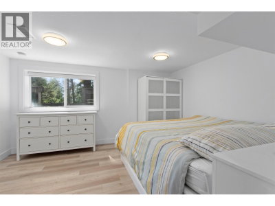 615 KINGS Road | North Vancouver British Columbia | Slide Image Twenty-nine