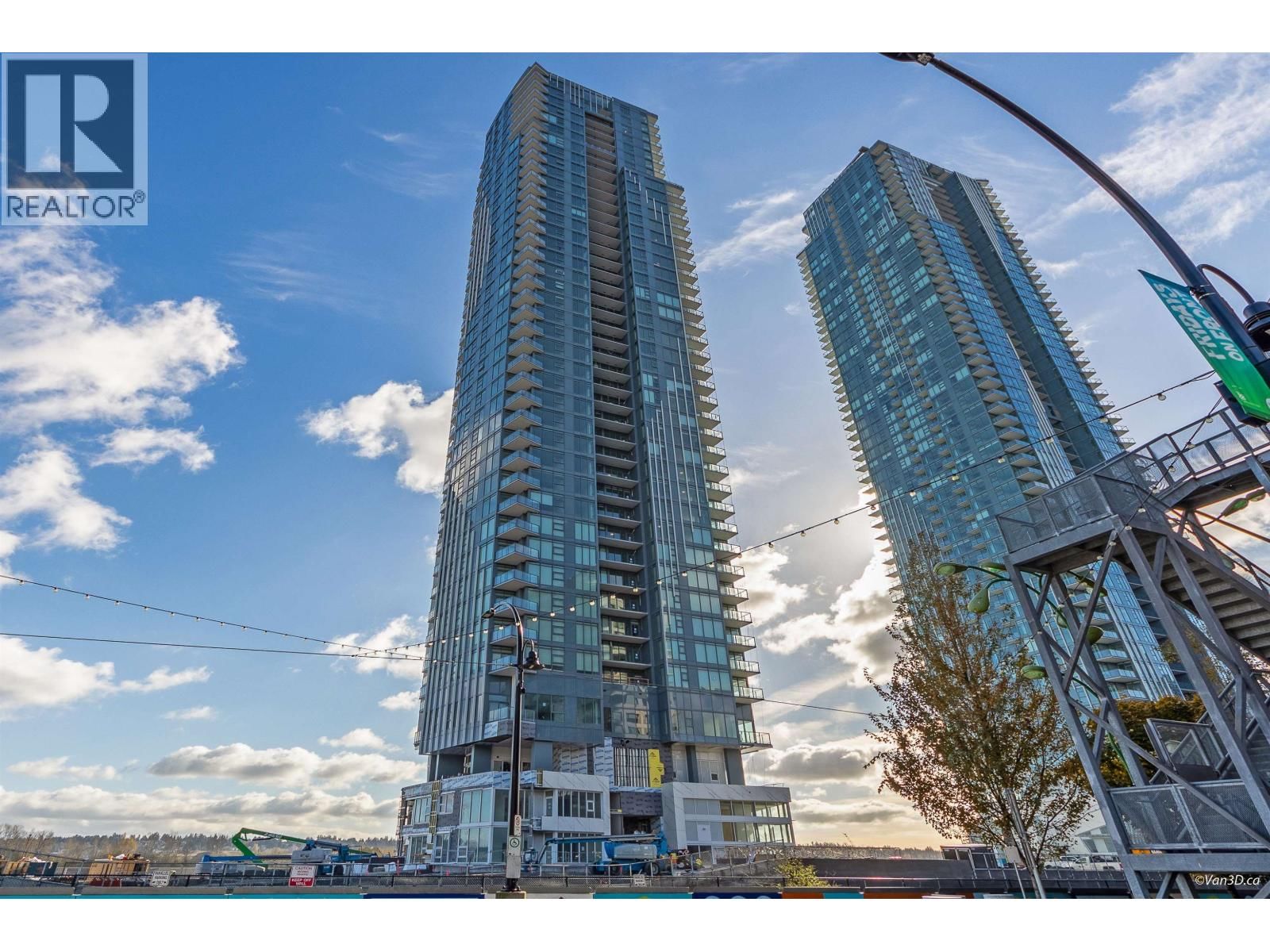 660 QUAYSIDE Drive, New Westminster, British Columbia V3M 0P1
